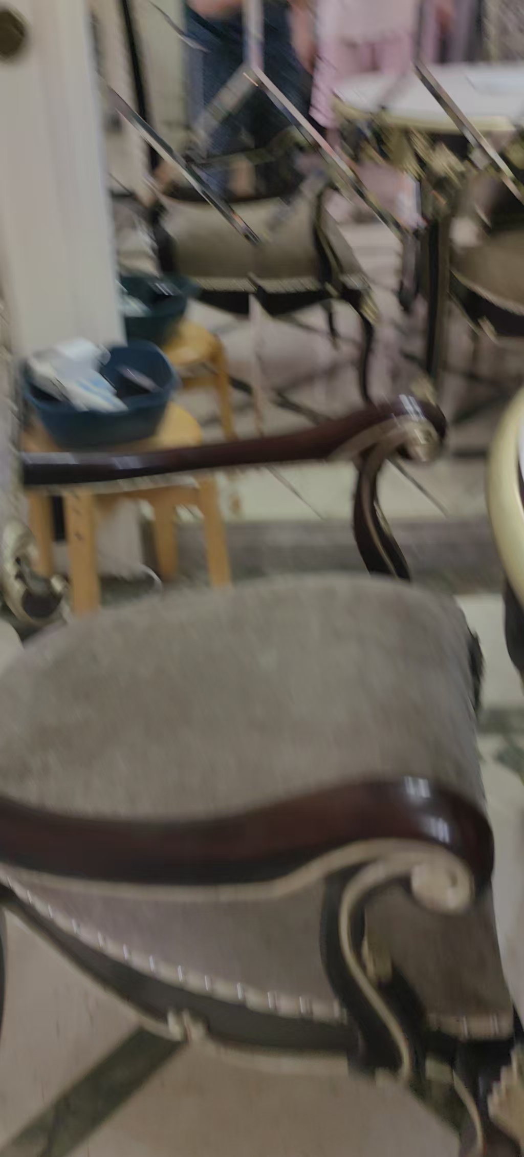 ���²�ͼ